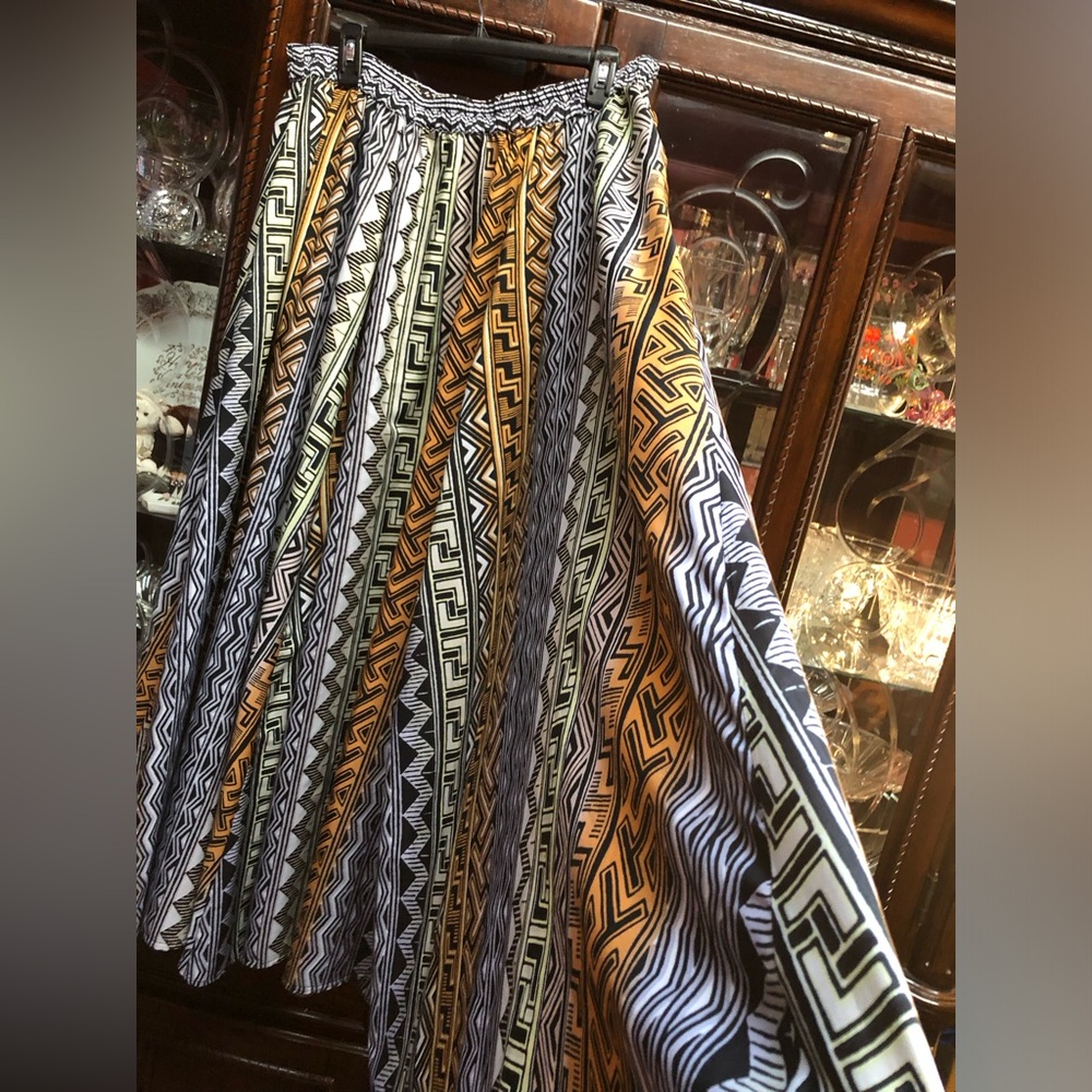 Mlle Gabrielle Multicolor Geometric A-Line Skirt - Picture 3 of 10